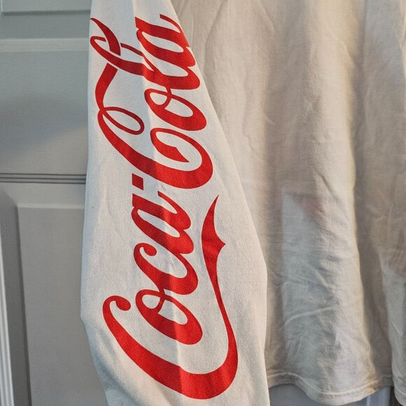 Vintage Coca-Cola Long Sleeve Graphic Tee Shirt - Picture 4 of 5